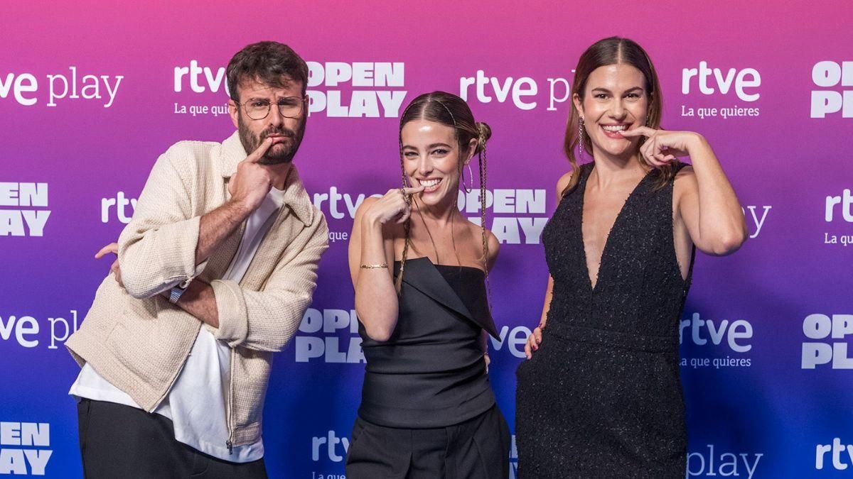 Taka Gómez, Ángela Fernández y Lara Palma, presentadores 'Open Play'