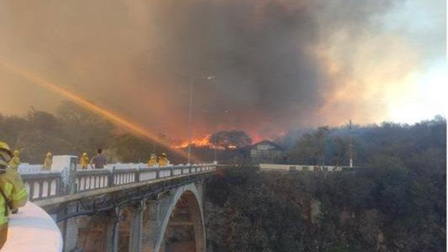 Incendios forestales en Córdoba: hay cortes de rutas y autoevacuados
