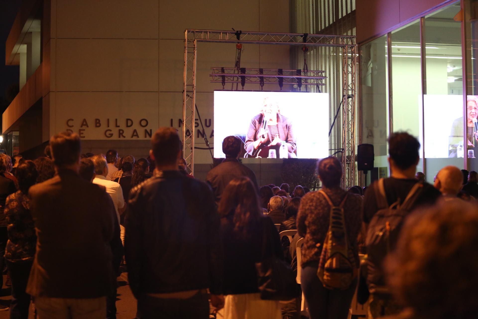 Acto 'Mujer y Nueva Política: Conversando con Manuela Carmena' (ALEJANDRO RAMOS)