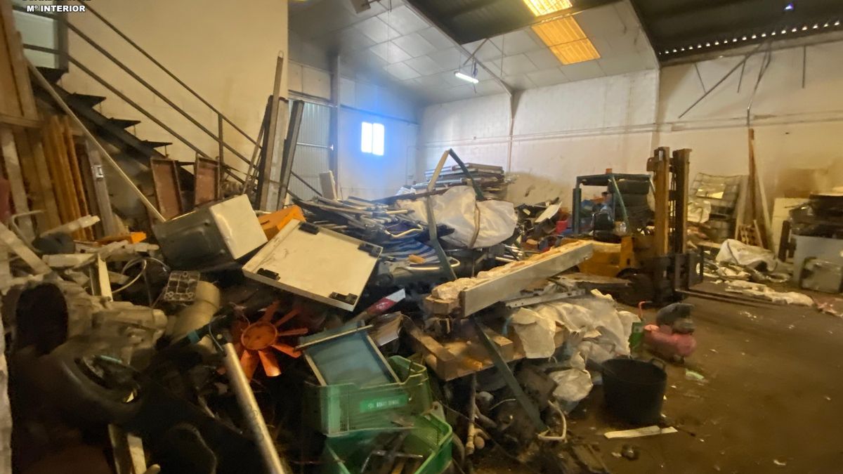 La Guardia Civil precinta una chatarrería sin licencia en Benigànim tras investigar toneladas de cobre robado
