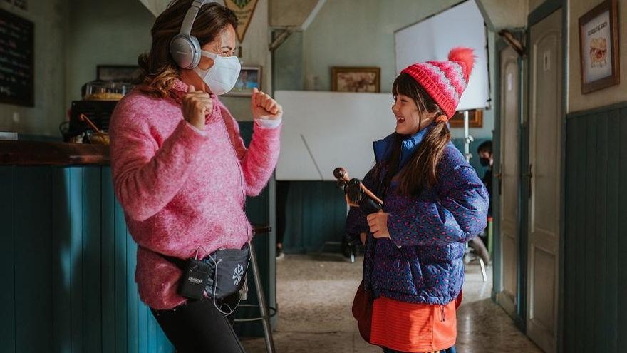 Reina, con la niña Luna Fulgencio