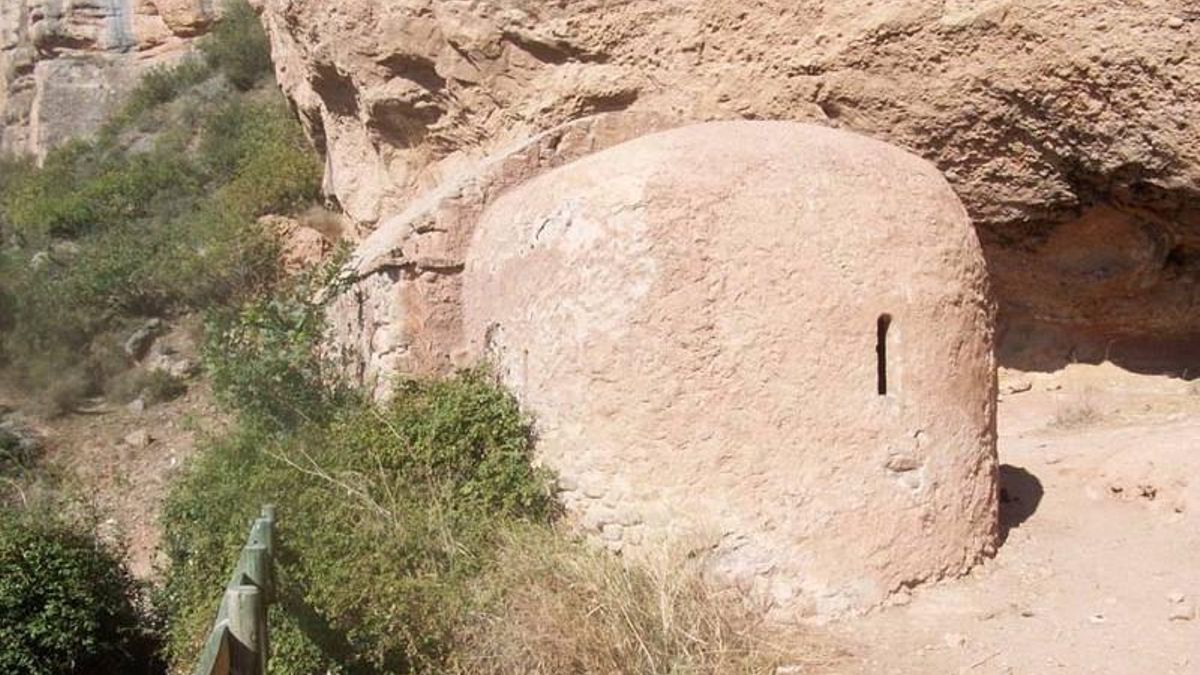 Evacuan a una mujer herida mientras subía a la ermita de San Esteban en Viguera