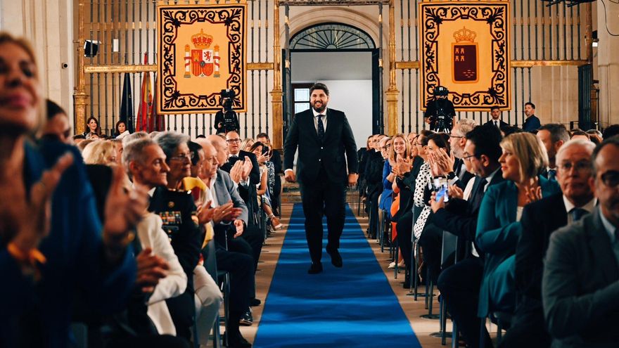 Los 100 días de negociaciones entre PP y Vox en Murcia acaban con López Miras investido como presidente: "No ha sido un camino fácil"