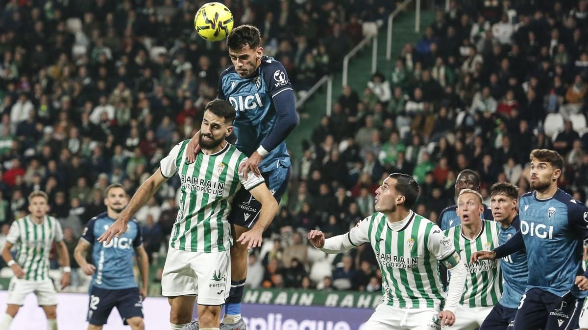 El Córdoba CF, Iván Ania y un bache conocido en noviembre