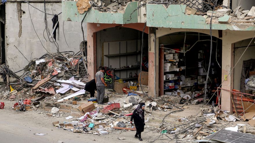 Efectos de los ataques israelíes en Kfar Sir (Líbano).
