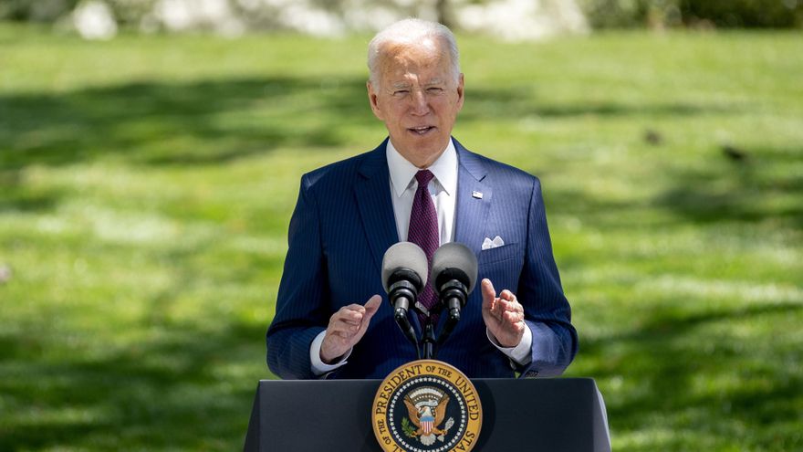 Biden rememora sus viajes en tren para defender su plan de infraestructura