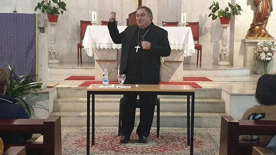 Obispo de la provincia de Las Palmas critica la eutanasia: "Matarse se puede matar el que quiera, abres el gas o te tiras por la Giralda"