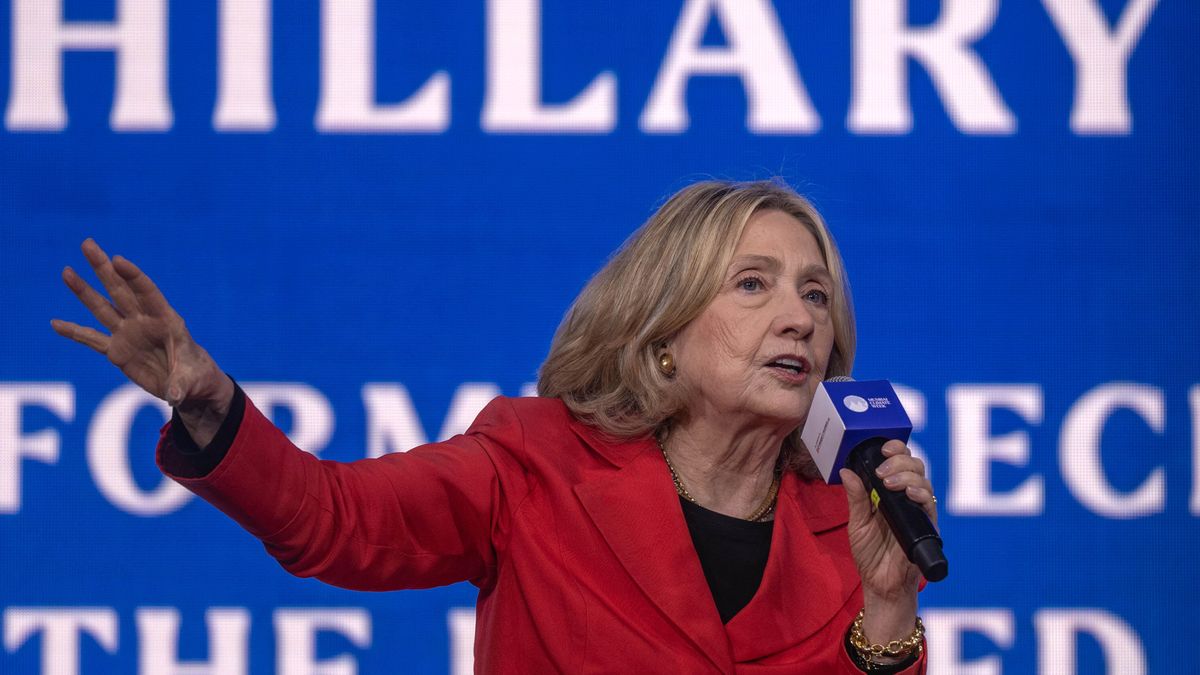 Hillary Clinton declara ante el Congreso por el caso Epstein: "Nunca coincidí con él y no tenía ni idea de sus actividades delictivas"