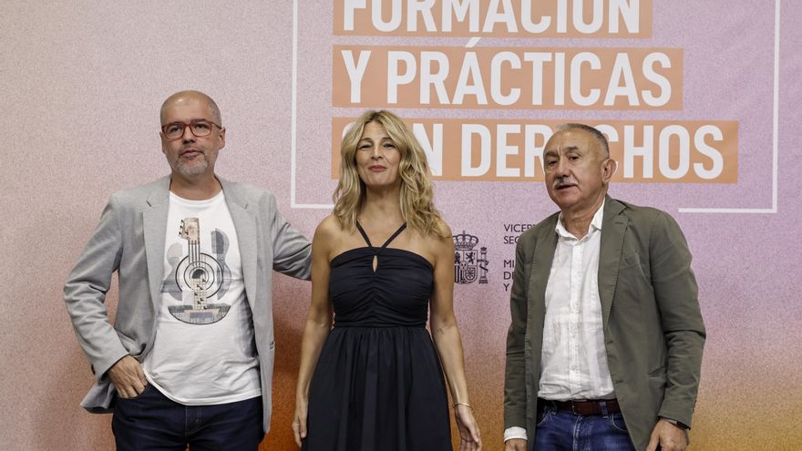 El Gobierno sube con los sindicatos el salario mínimo un 5%, hasta los 1.134 euros mensuales en 2024