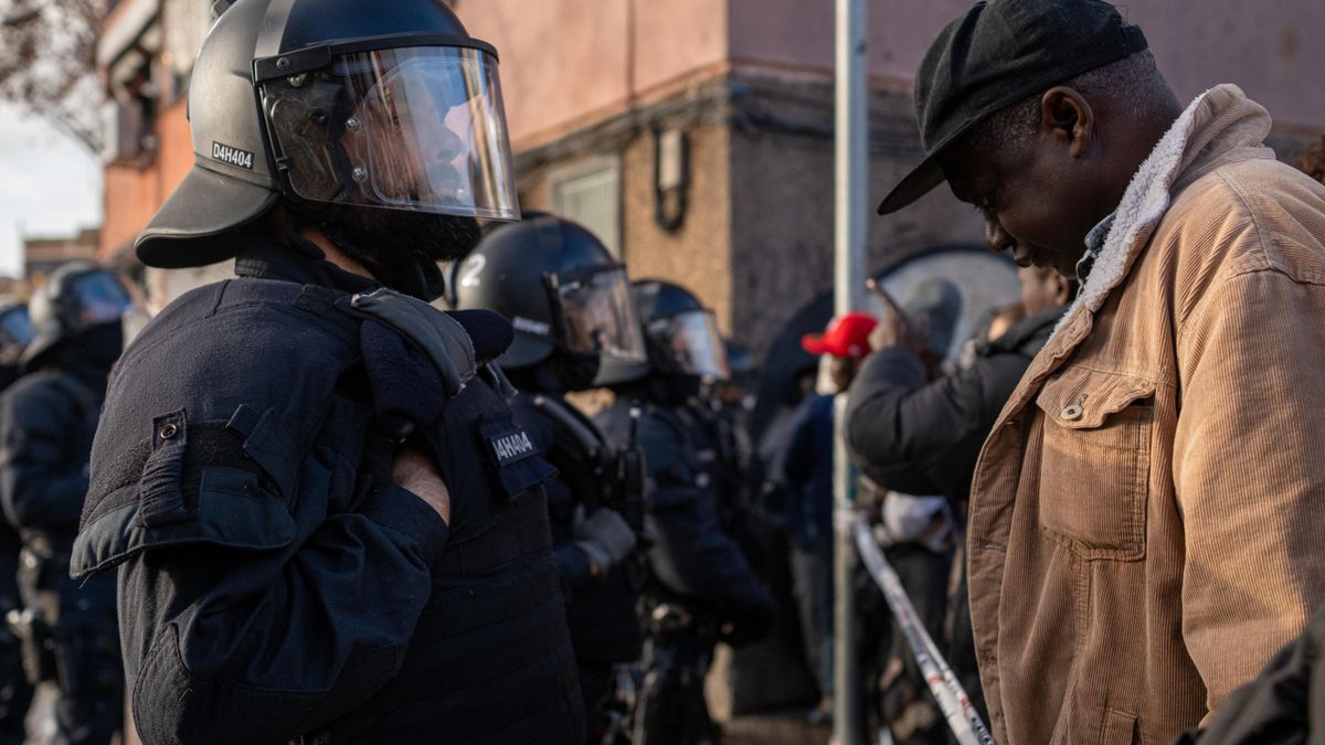 El Tribunal Superior de Justicia de Catalunya avala el desalojo de los migrantes del B9 de Badalona