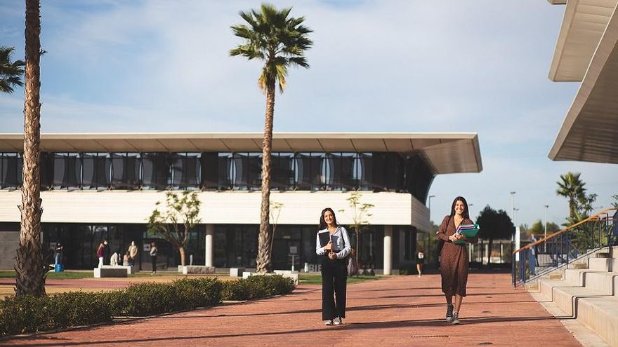 La Junta estudia el reconocimiento de siete universidades privadas en Andalucía