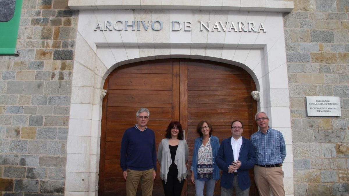 Eresbil-Archivo Vasco de la Música visita el Archivo de Navarra