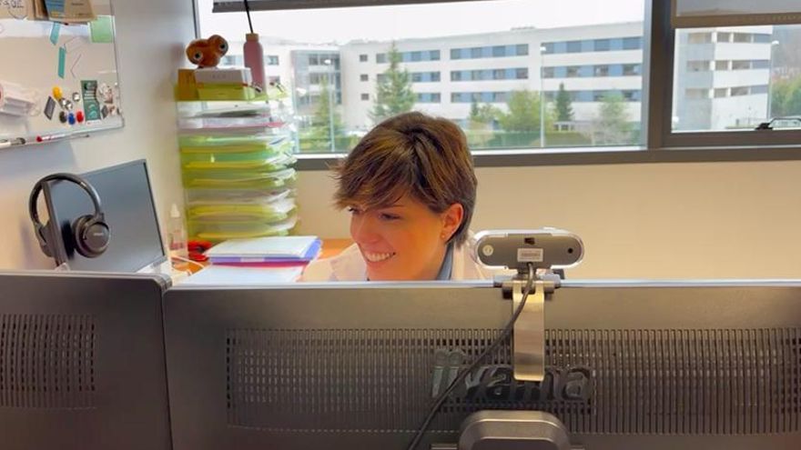 María de Toro, la científica riojana que cambió el laboratorio por la pantalla para optimizar sus investigaciones