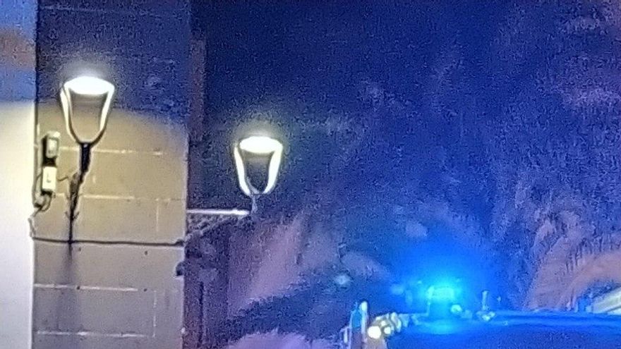 Aparatoso incendio en una vivienda del casco histórico de Las Palmas de Gran Canaria