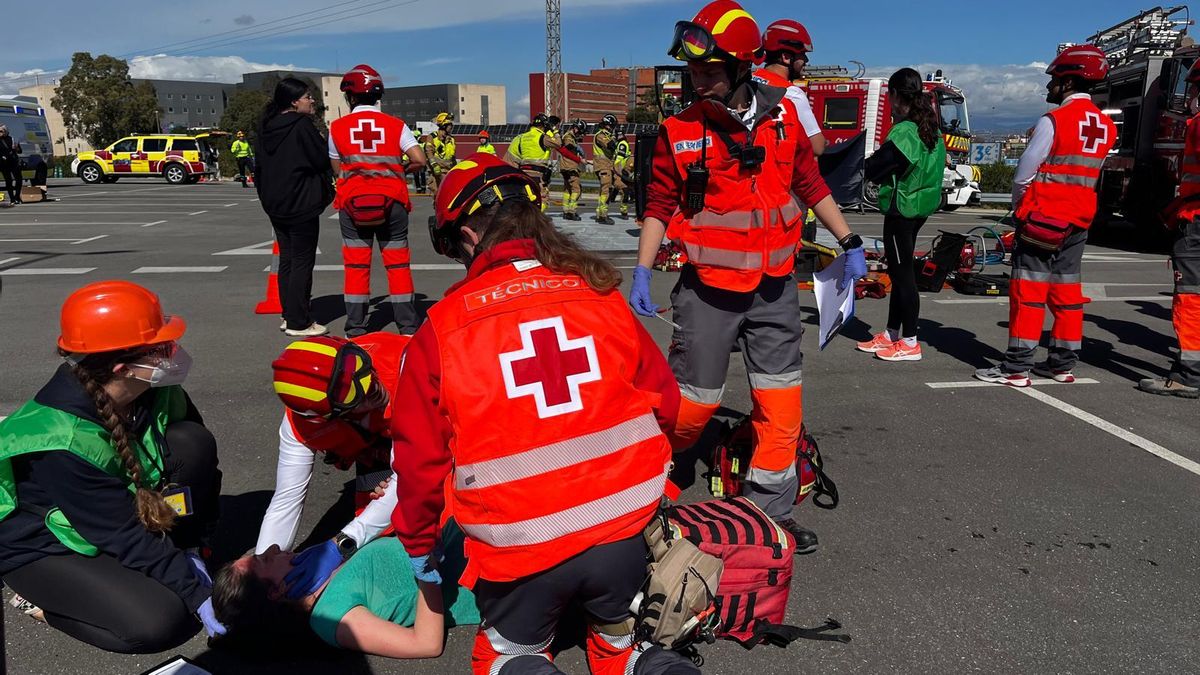 La UMU organiza una formación en entornos críticos de emergencias para sanitarios civiles y militares