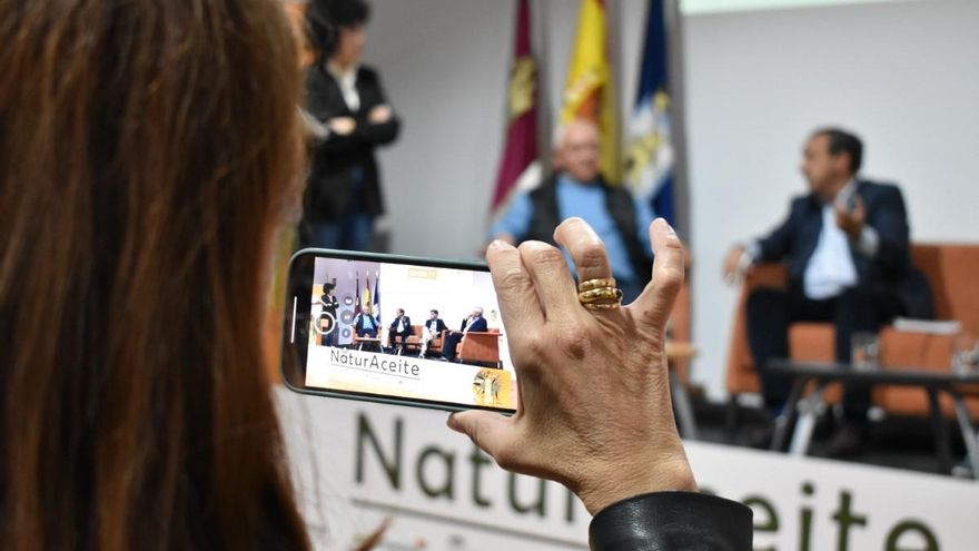 El sector del aceite de oliva se cita en Mora: NaturAceite 2025 analiza su futuro entre precios, aranceles y mercados