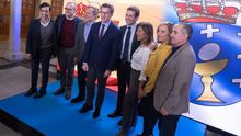 Feijóo y Casado, en una imagen de archivo con los candidatos del PP a las alcaldías de las siete principales ciudades gallegas