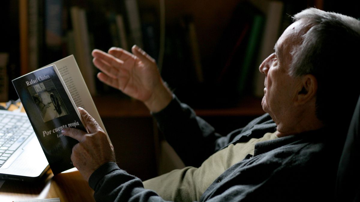 Rafael Chirbes, durante una entrevista, en una imagen de archivo.