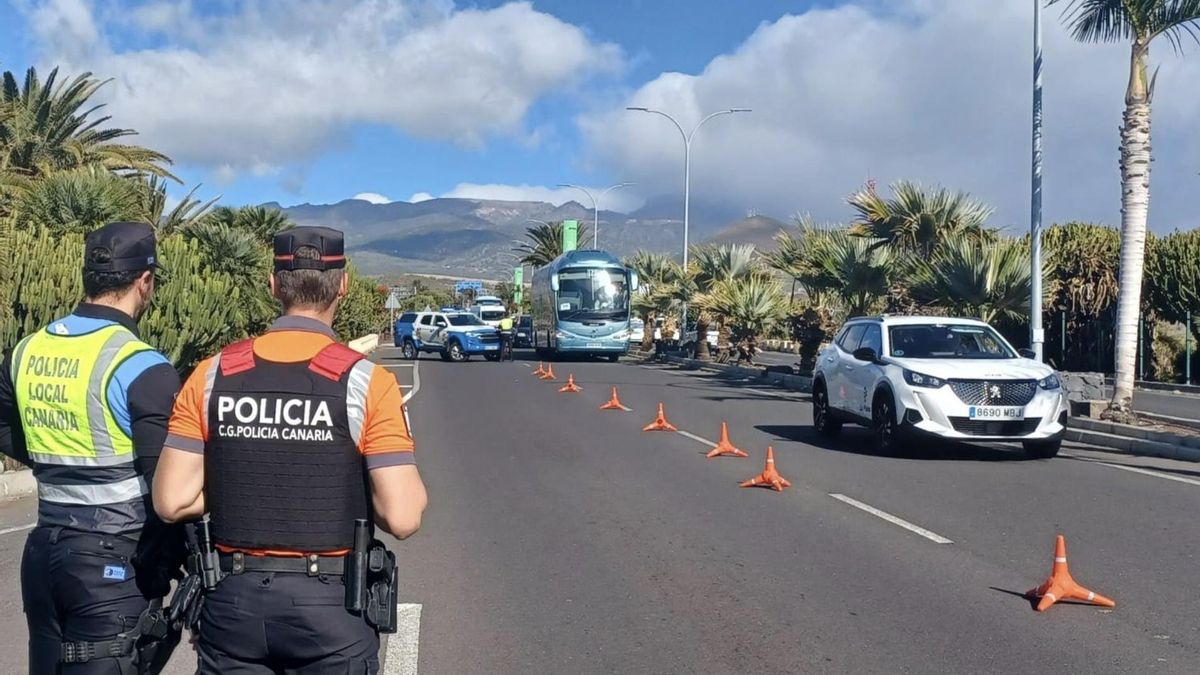 Denuncias por drogas y "taxis pirata" tras un control al transporte en el aeropuerto Tenerife Sur