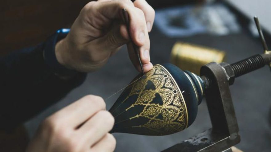 ¿Industrial o artesanal?: qué protege la declaración del milenario damasquinado de Toledo como Bien de Interés Cultural