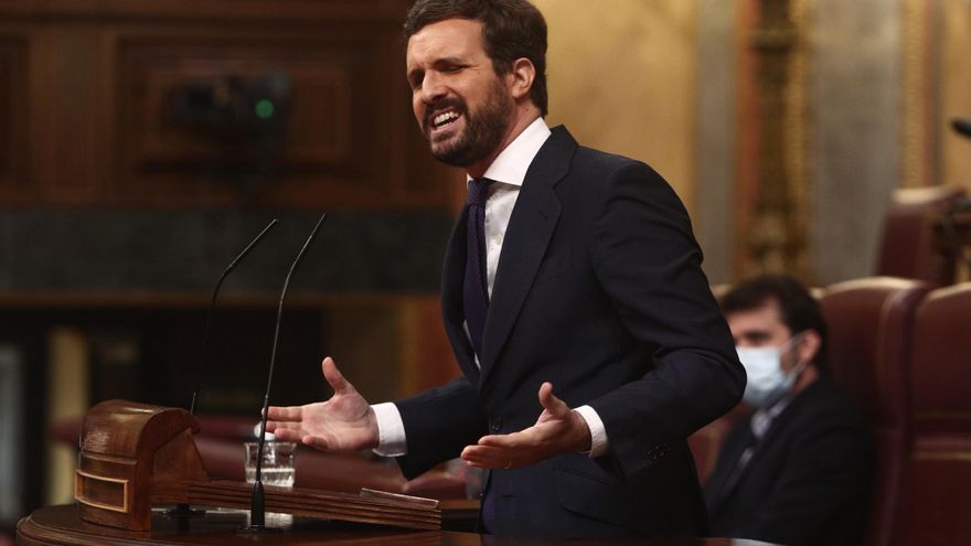 El líder del PP, Pablo Casado, interviene durante una sesión plenaria, a 14 de abril de 2021, en el Congreso de los Diputados, Madrid, (España).