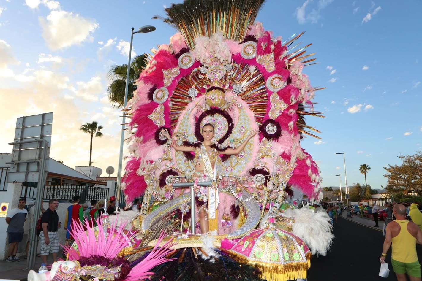Cabalgata del Carnaval de Maspalomas. (ALEJANDRO RAMOS)