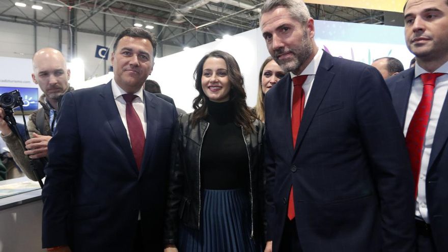 Arrimadas insta a Sánchez a asumir que Torra está inhabilitado y que no puede tratarle como a un presidente autonómico