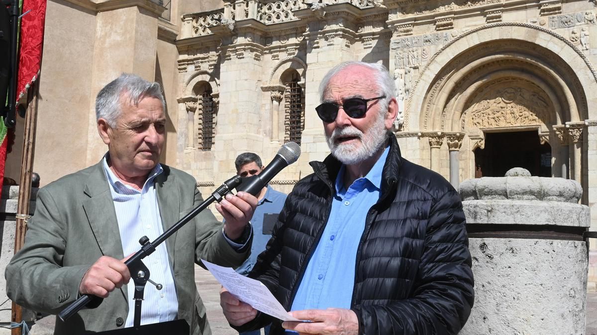 Los Decreta buscan relevo generacional para salvaguardar la historia del Reino de León