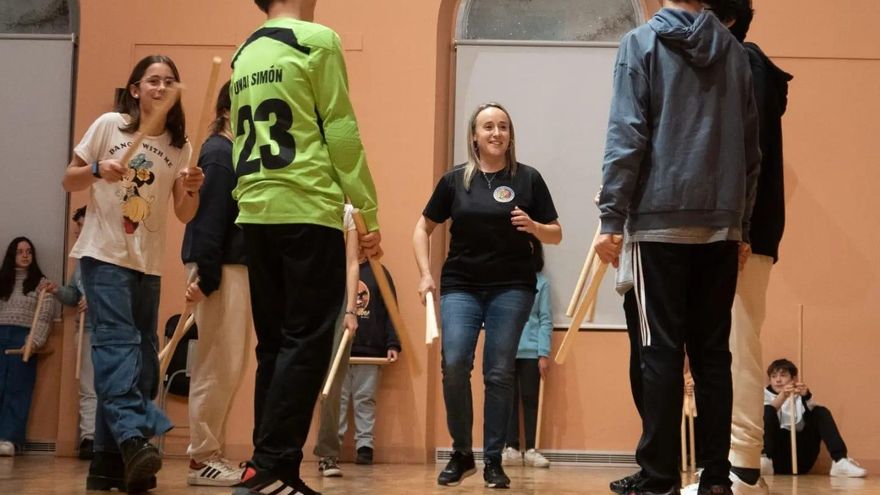 "Es importante que dentro del curriculo educativo se incluya conocer las tradiciones y bailes de La Rioja"