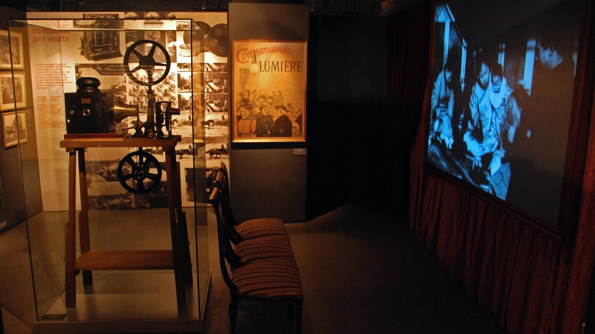 La sala dedicada al cinematógrafo de los Lumière en el Museo del Cine