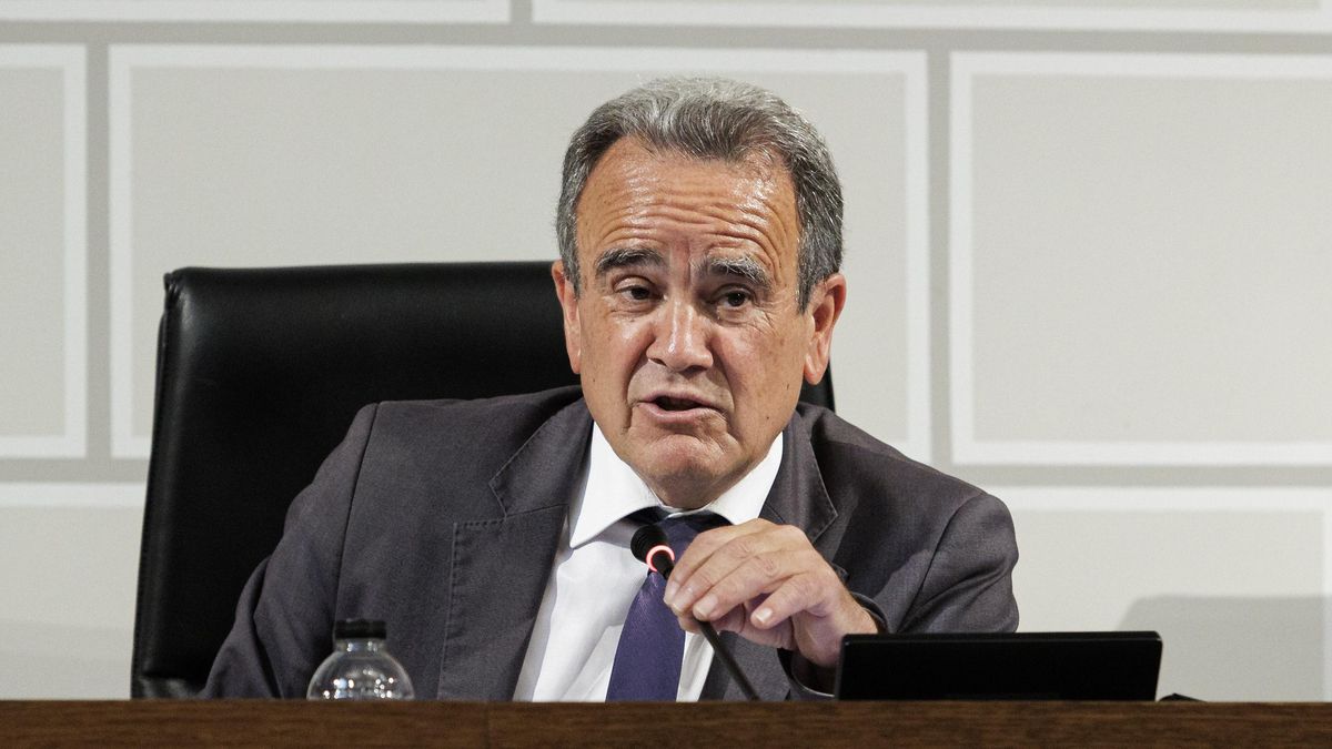 El presidente de la DPZ, Juan Antonio Sánchez Quero, en la sesión del pleno provincial.