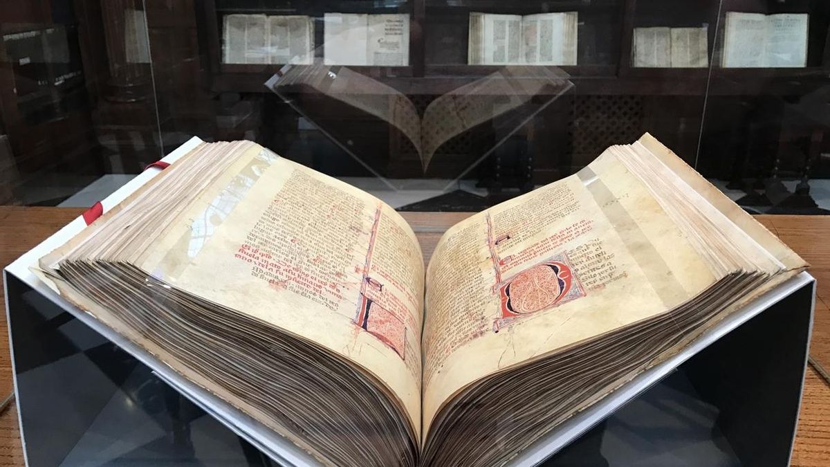 Biblioteca de Menéndez Pelayo muestra al público su códice restaurado de la 'Estoria de España' de Alfonso X