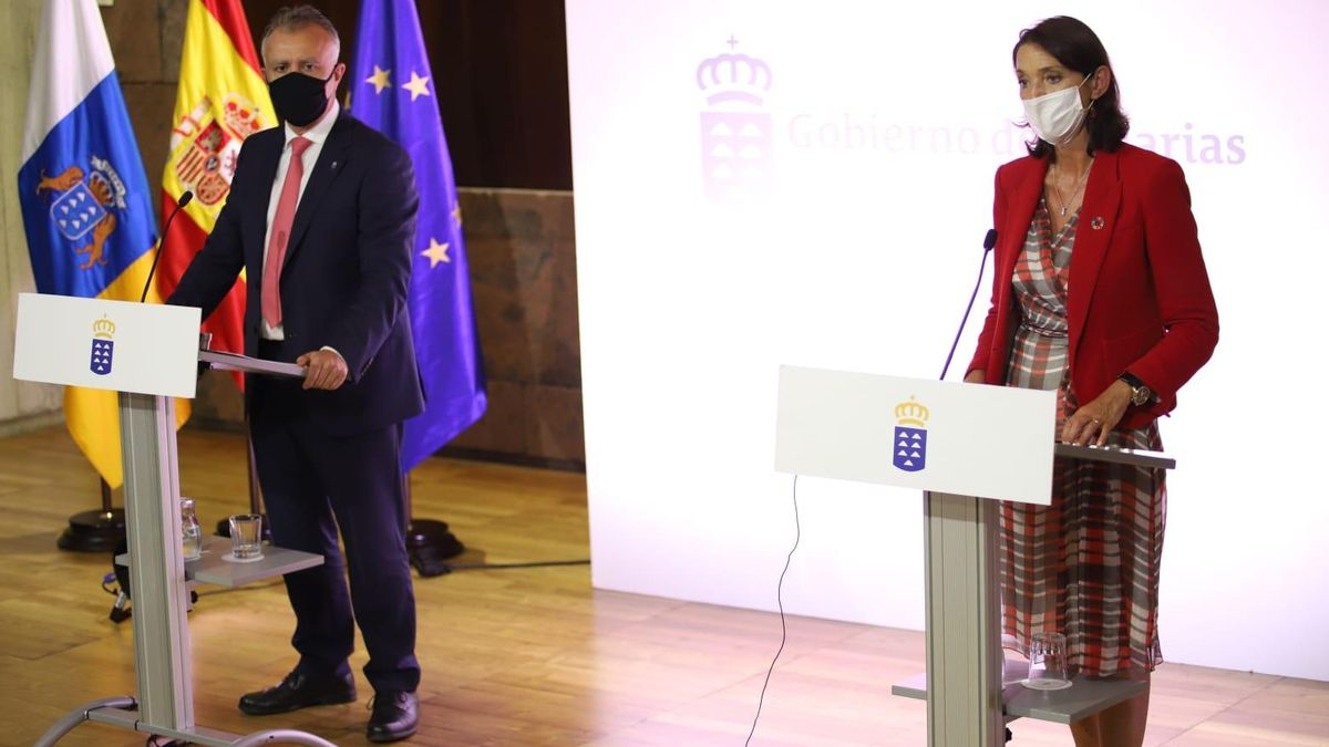 El presidente de Canarias, Ángel Víctor Torres y la ministra de Turismo, Reyes Maroto.