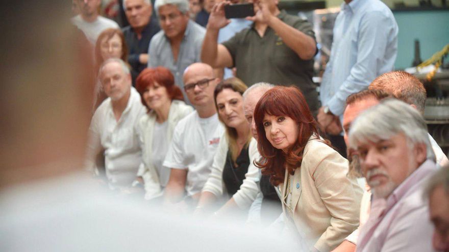 Proclamada como presidenta del PJ, Cristina bajó al conurbano en una visita para disciplinar a Kicillof