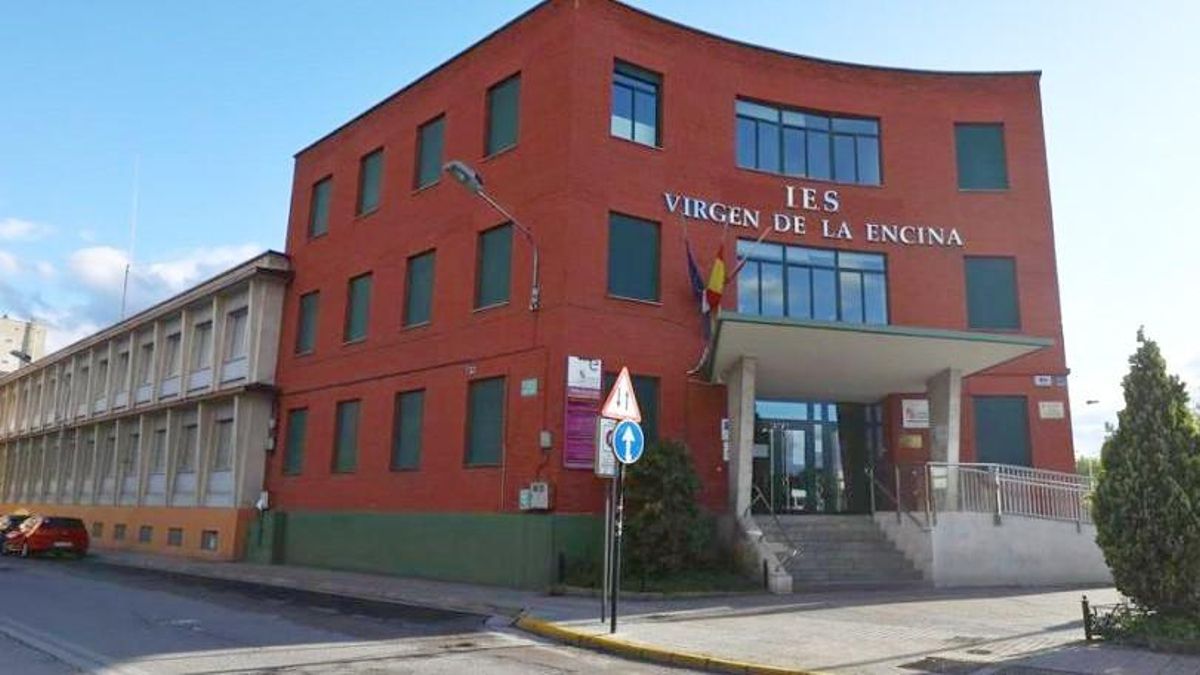 UPL exige 30 horas de intérprete de lengua de signos para una alumna del instituto Virgen de la Encina de Ponferrada