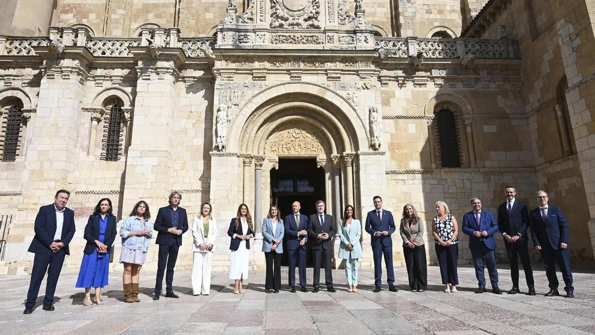 Las Cortes de Castilla y León salen de Valladolid y se reúnen en León, 838 años después de las Cortes de 1188