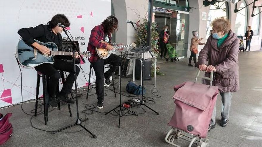 Campillo / ICAL . El Mercado del Conde Luna de León organiza la iniciativa ‘Quedamos en el mercado’ para dinamizar la actividad en la zona