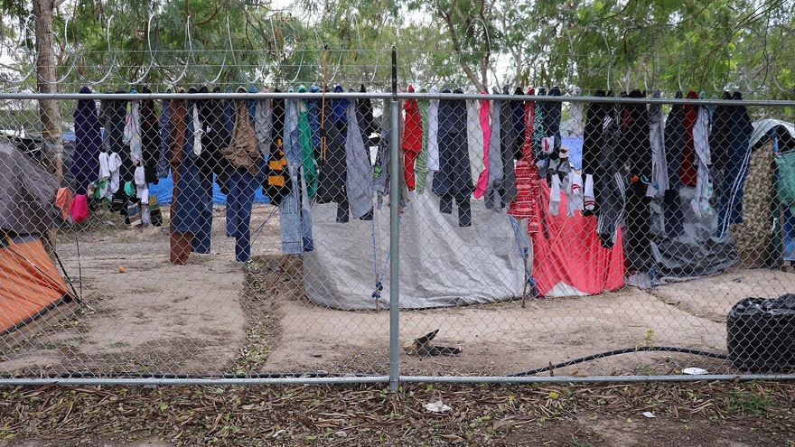 Migrantes varados en México esperan "in extremis" un nuevo destino con Biden