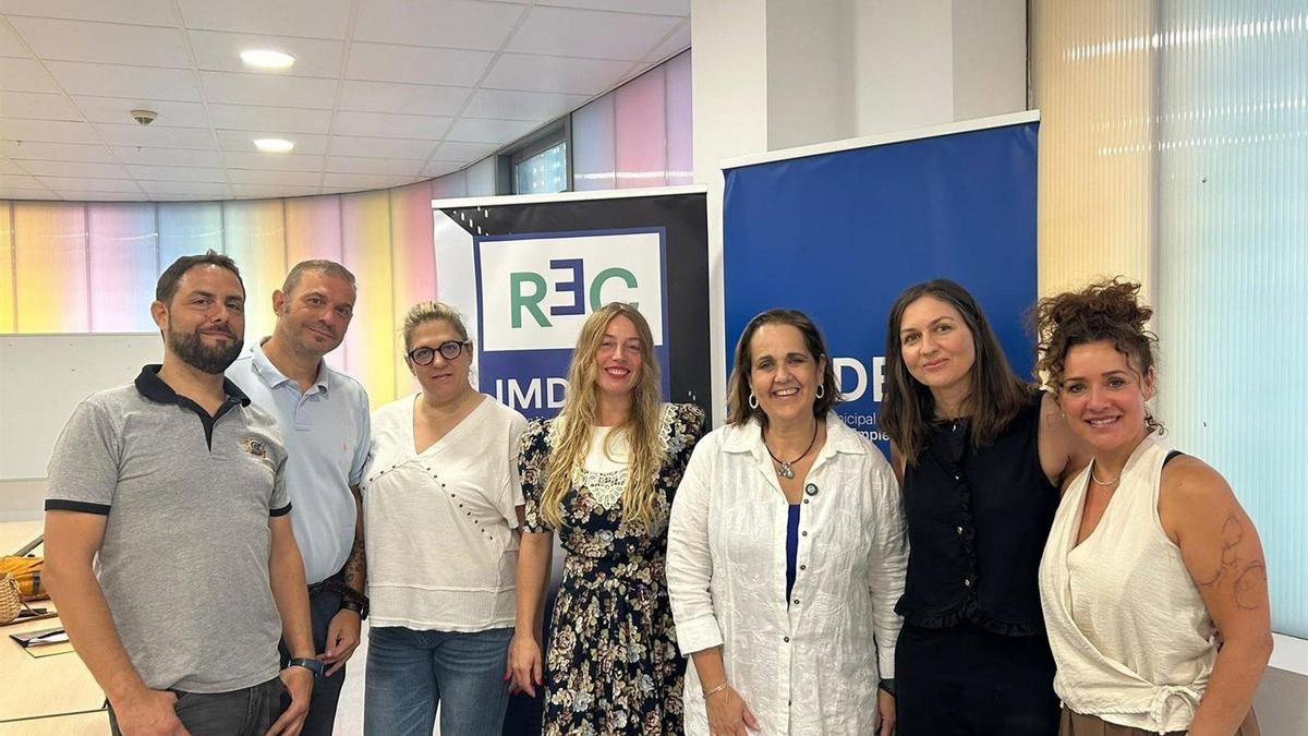 El Imdeec implanta puestos fijos e itinerantes para potenciar la colaboración en los espacios coworking