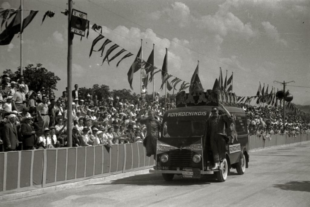 Una furgoneta de la caravana