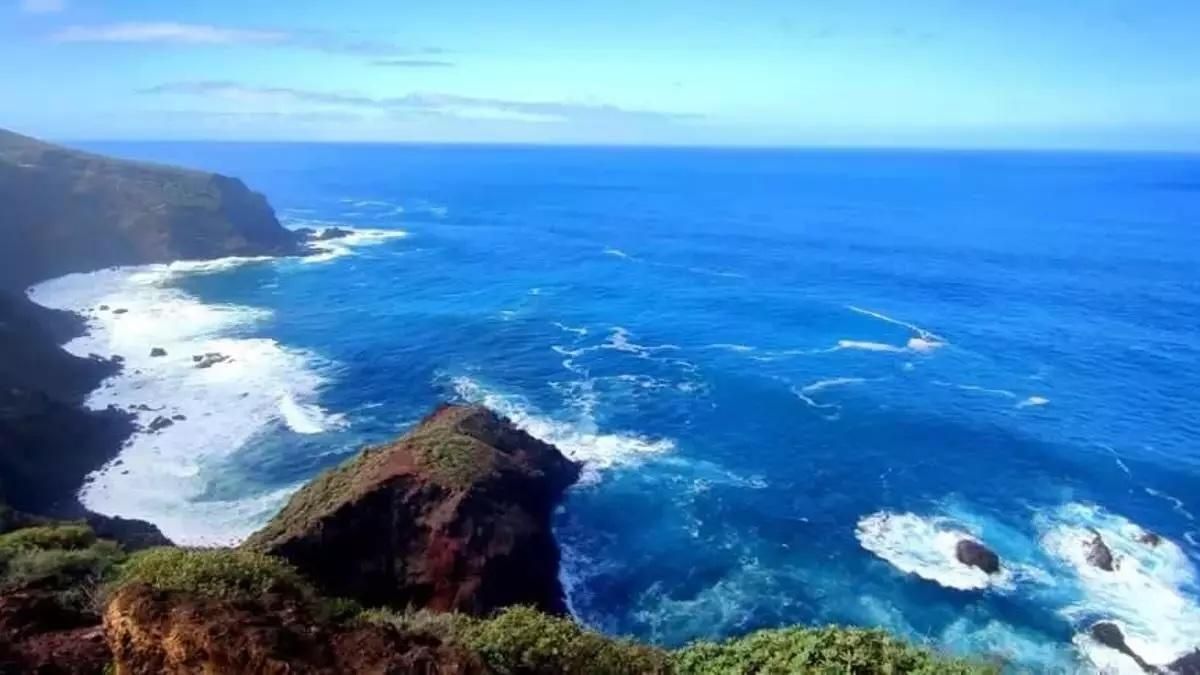 El Gobierno  pasa la alerta por fenómenos costeros en Canarias a  prealerta