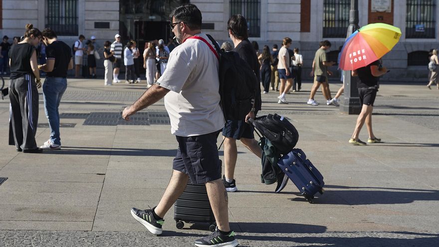 El turismo que llegó a Madrid en febrero intensifica el patrón de 2025: bajan los españoles y fuerte subida de extranjeros