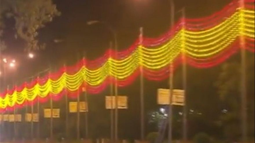 Prueba del alumbrado navideño entre Neptuno y Colón (Madrid)