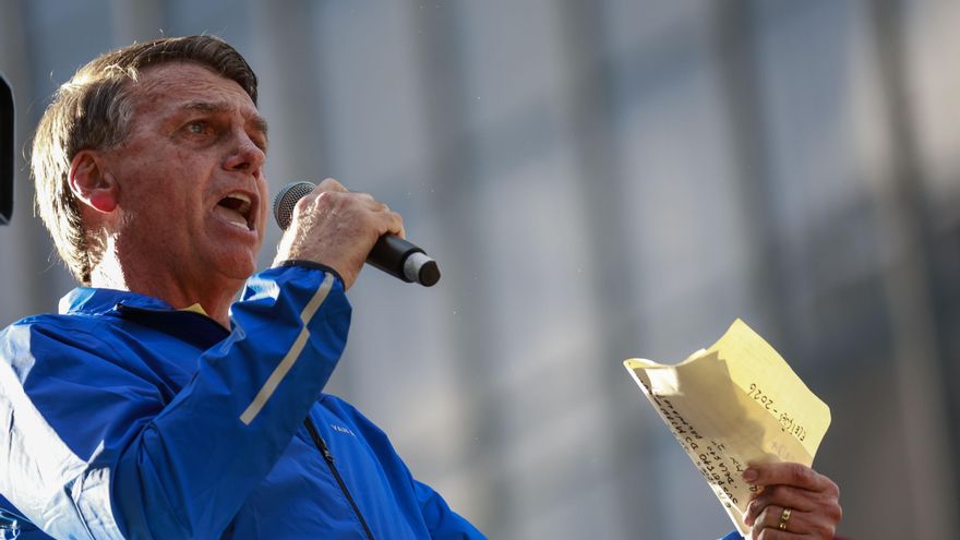 El Supremo impone a Bolsonaro la tobillera electrónica y le prohíbe usar redes sociales