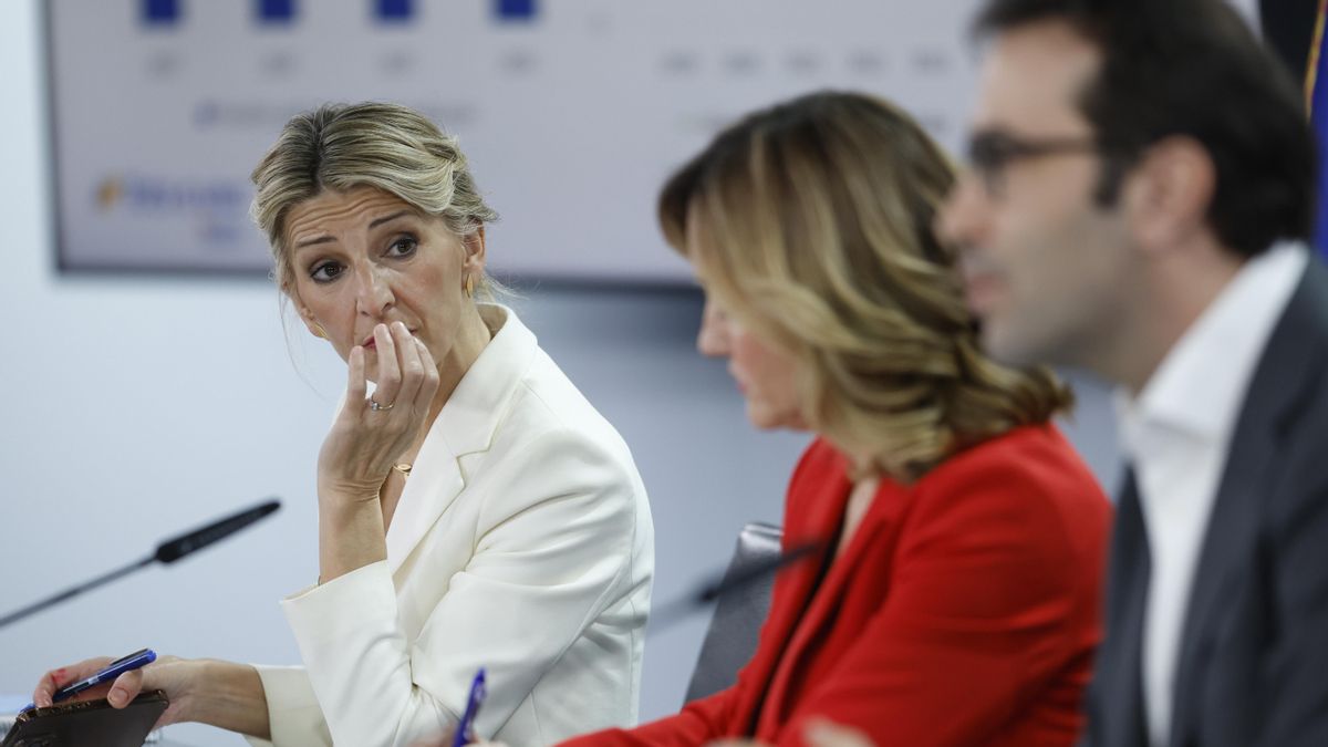 Las batallas que se libran para fijar el salario mínimo de 2026: del IRPF a la absorción de pluses