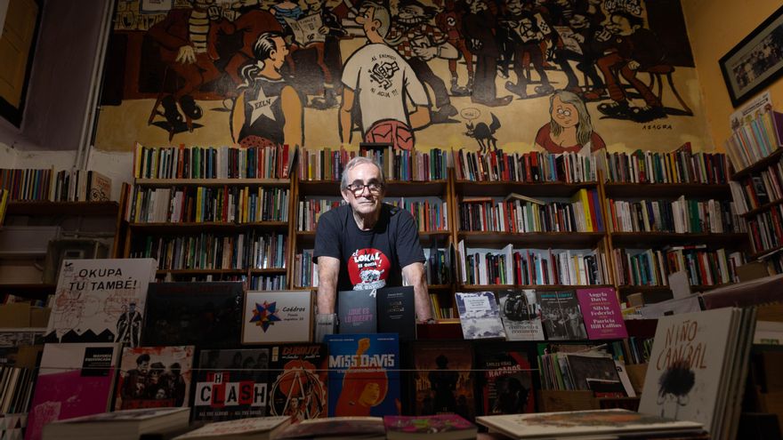 El Lokal, la librería libertaria del Raval, saborea su mayor victoria