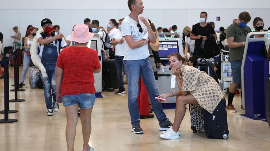 La CNDH acusa a Migración de México de discriminar a una familia colombiana en tránsito