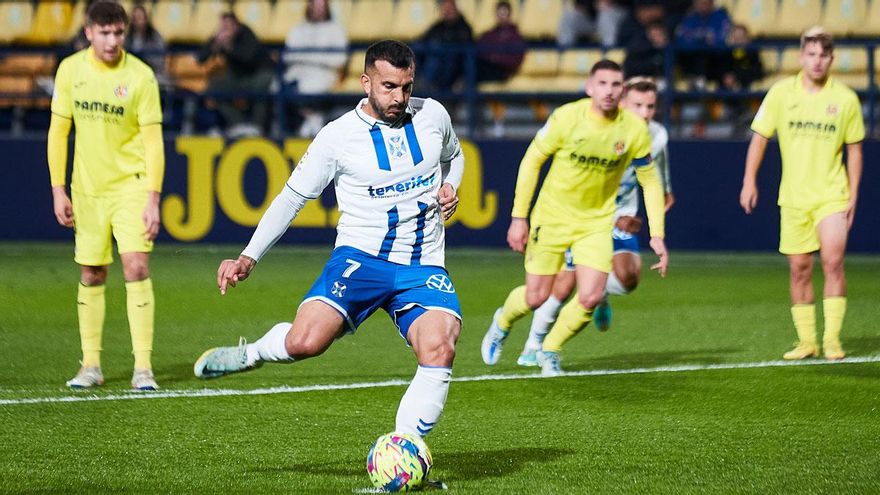 El Tenerife entrega dos puntos por sus errores en Villarreal