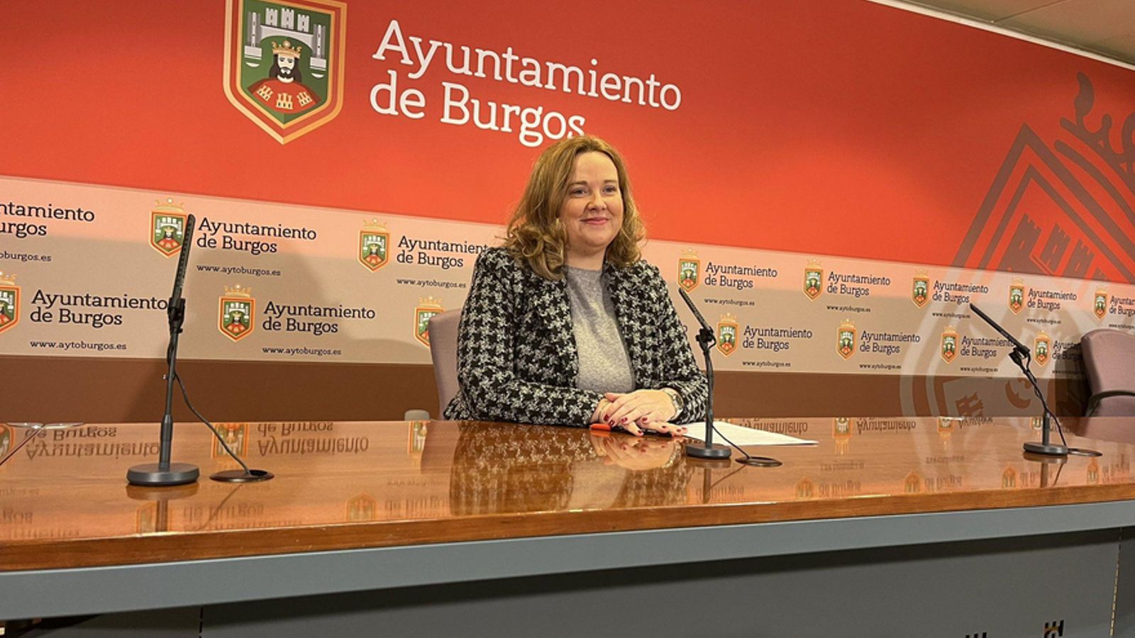 El PP acepta la petición de Vox de retirar ayudas a ONG que acogen a migrantes en Burgos para aprobar los presupuestos