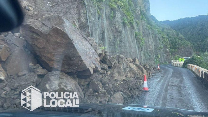 Desprendimientos en carreteras de Anaga por la borrasca Therese.